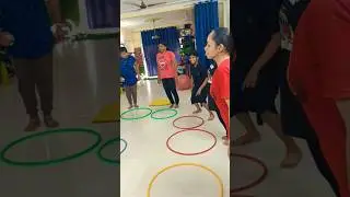 in/out game🤣 #zumba #fitmomsinspire #dancefitness #weightloss #games #fungame #womenfitness #enjoy