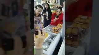 в #ecoshop на Кенесары 6 поели пп тортик и отметили открытие магазина