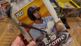 Let&rsquo;s rip a 2022 Topps chrome hobby box! 