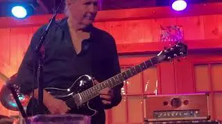 Randy Jackson of ZEBRA Guitar Solo (Bears) | Live At Daryl's House 2022