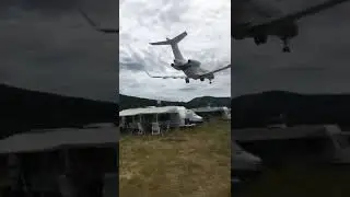 Avion qui attaque des caravanes de gens du voyage - gitan - manouche - voyageur