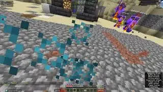 PvPxLegend hacking while pvping on ConquerMC