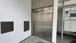 2023 Mod Unbekannter Aufzug in einem Bürogebäude in Augsburg