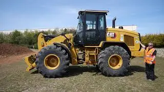 Operator Tips: Cat® 926M Ag Handler