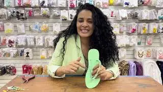 Chinelo com Pedraria de Tartatura e Strass - Adriana Penna