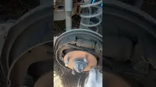 Nissan Wingroad y11 звук из заднего колеса