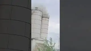 environmental pollution. #shorts #shortvideo #cement #building #keşfet #keşfetbeni&ouml;ne&ccedil;ıkar #viral