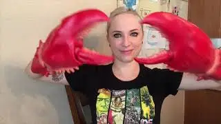 #momlife Painting Premade Crab Claws for Tamatoa Costume