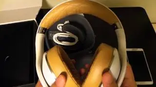 [Unboxing] Samsung Level Over Headphones (White)