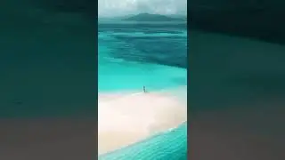 🏃&zwj;♀️ Running on sand banks, diving into azure waters