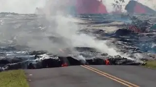 Kilauea eruption in Leilani Estates pahoehoe lava flow with USGS 9:10 AM May 27, 2018