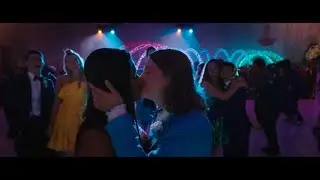 The Prom / Kiss Scene &mdash; Emma and Alyssa (Jo Ellen Pellman and Ariana DeBose)