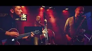 Jeremy Chapman Quartet: To Be Put In Ear (by Libor &Scaron;moldas)