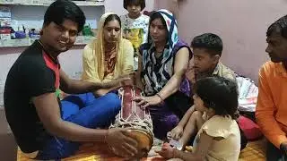 बड़ी बहन जी को ढोलक सिखाया योगेंद्र ने जनानी ढोलक बताई