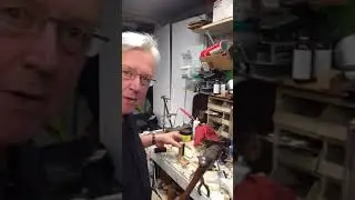 Cuckoo clock bellows installation