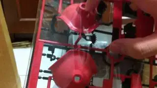 Perfect Grade Char's Zaku II Unboxing