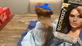 Let&rsquo;s color her hair