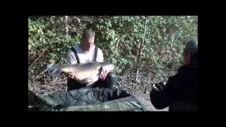 Chestnut Pool TV at Abbey Lakes France featuring the capture of Fox Lakes biggest resident Humpy