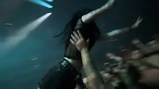 Body surfing gone bad at Deftones concert at Kansas City 2025