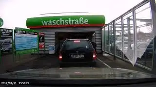 imo Car Wash Bielefeld - Fahrt durch die Waschstraße