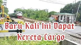 Baru Kali Ini Dapat Kereta Cargo Lewat Di perlintasan JPL 363 Purwokerto