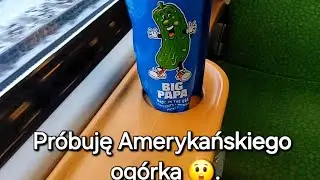 Sprawdzam jak smakuje amerykański og&oacute;rek. #og&oacute;rek #ameryka 