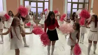 Majoretele “Ice Pearls” de la Școala Pușcași; prof.instr. Ciolacu Mirela ; Iași 2025 