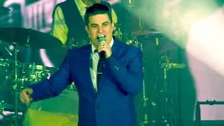 Runaway/Pretty Woman (Live Cover) Aaron Bolton #sixties #livecover #tributeshow