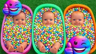 4 Minutes of Satisfying Rainbow Bathtub Candy Cutting 🍬 | M&M&rsquo;s & Magic Slime