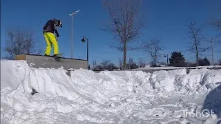 Drop in off the box #dropin #halfpipe #snowsk8 #snowskate #snowboard #skate #skatepark #snowsports