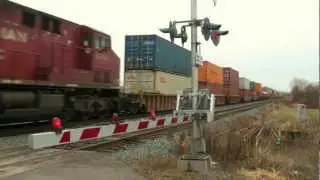 CP #113 /  #8861, DPU  #8544 / AT DARLINGTON: