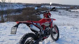 Regulmoto holeshot red edition на шипах, первый выезд