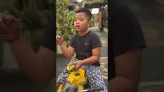 Lucu !!! Kakak Belain Adiknya Rebutan Mobil Balap | Tamiya tercepat Resya Mesya