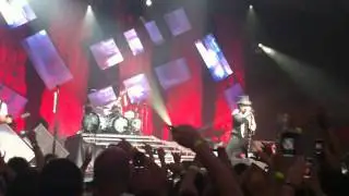 Shinedown - Carnival of Madness 2010 Knoxville, TN - Sound of Madness [HD]