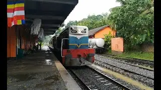 Train No.1010 (Kandy - Colombo Fort Evening Intercity Express) passing Ambepussa (Class M2C)