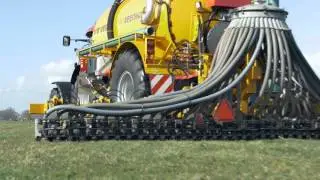 Loonbedrijf vd Vegt  met Veenhuis HDG 14000 tank.