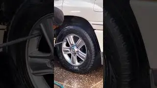 Perfect Land Cruiser Original Alloy Rims WASH & CLEAN! 18 inch factory grey!