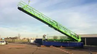 L-Bow motion compensated gangway