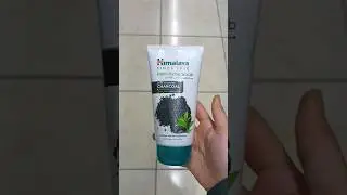Himalaya Detoxifying scrub with activated Charcoal and Green tea #himalayascrub #scrub