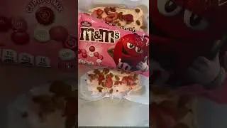 Make Valentine&rsquo;s Memories Sweeter With This Healthier Twist on a Classic Treat&mdash;Yogurt Bark 🤍🍓 | CVS