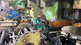 Insulation couplings, cushion clamps and insulation solutions automatically produce- Chinastrut
