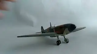 DINKY TOYS AIRPLANE ENGLISH SPITFIRE MK II 719 1 76 SCALE WWII  WITH MOTOR WORKING