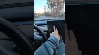 Экран моей Tesla не работает! 😱 #шорты #tesla #электромобиль #перезагрузка #teslareboot #model3