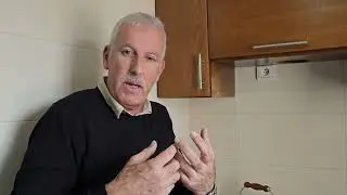 Disfrutar de un vaso de Té Marroquí كأس شاي مغربي
