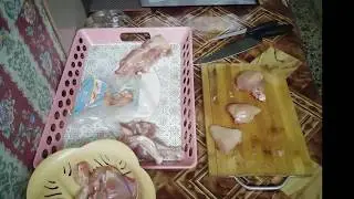 How to Cut Chicken into Pieces at Home in Urdu Hindi,Chicken ko Ghar ma Cut karna ka tarika