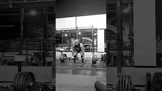 5reps at 510lbs on a stiff bar. #compprep #deadlift #masters #motivation #compprep #power
