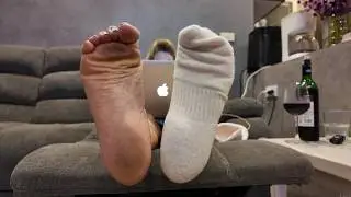 I take off my socks after a hard day's work. Cozy relaxing feet ASMR