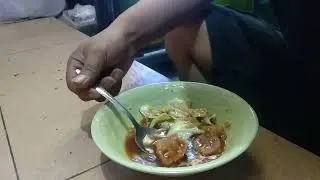 Traditional food (Bakwan kawi)