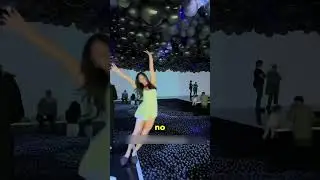 Никогда не прыгайте в этот черный бассейн с шариками 😨