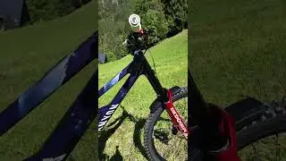 Canyon Sender von Luca Shaw &ndash; Downhill WM 2025 Champery
